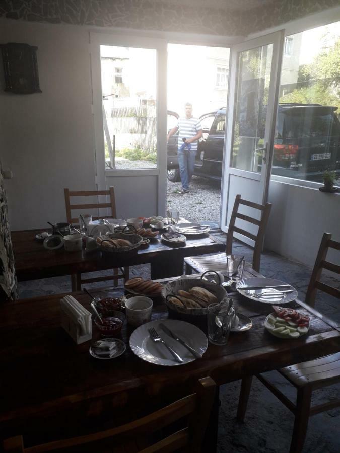 Inga Jafaridze Guesthouse Pele Местия Экстерьер фото